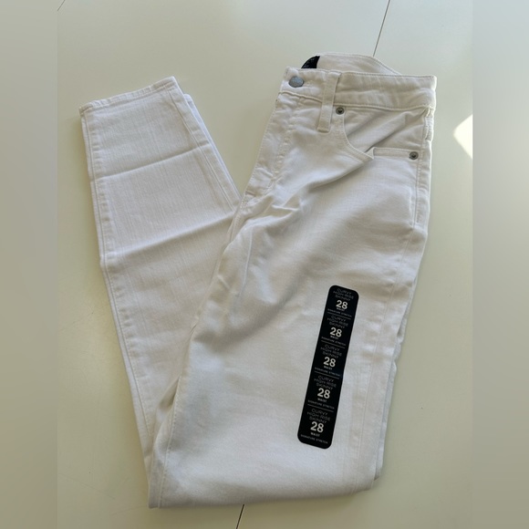 J. Crew Factory Curvy 10" high-rise white skinny jean in signature stretch - Picture 6 of 10